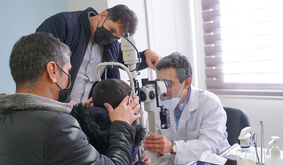 کلینیک بیماری های چشمی